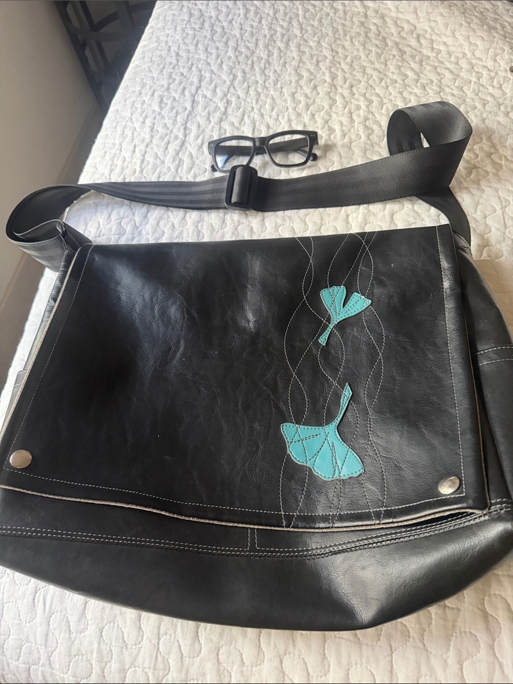 Queen Bee Black Crossbody Messenger Bag with Teal Ginko Appliqué